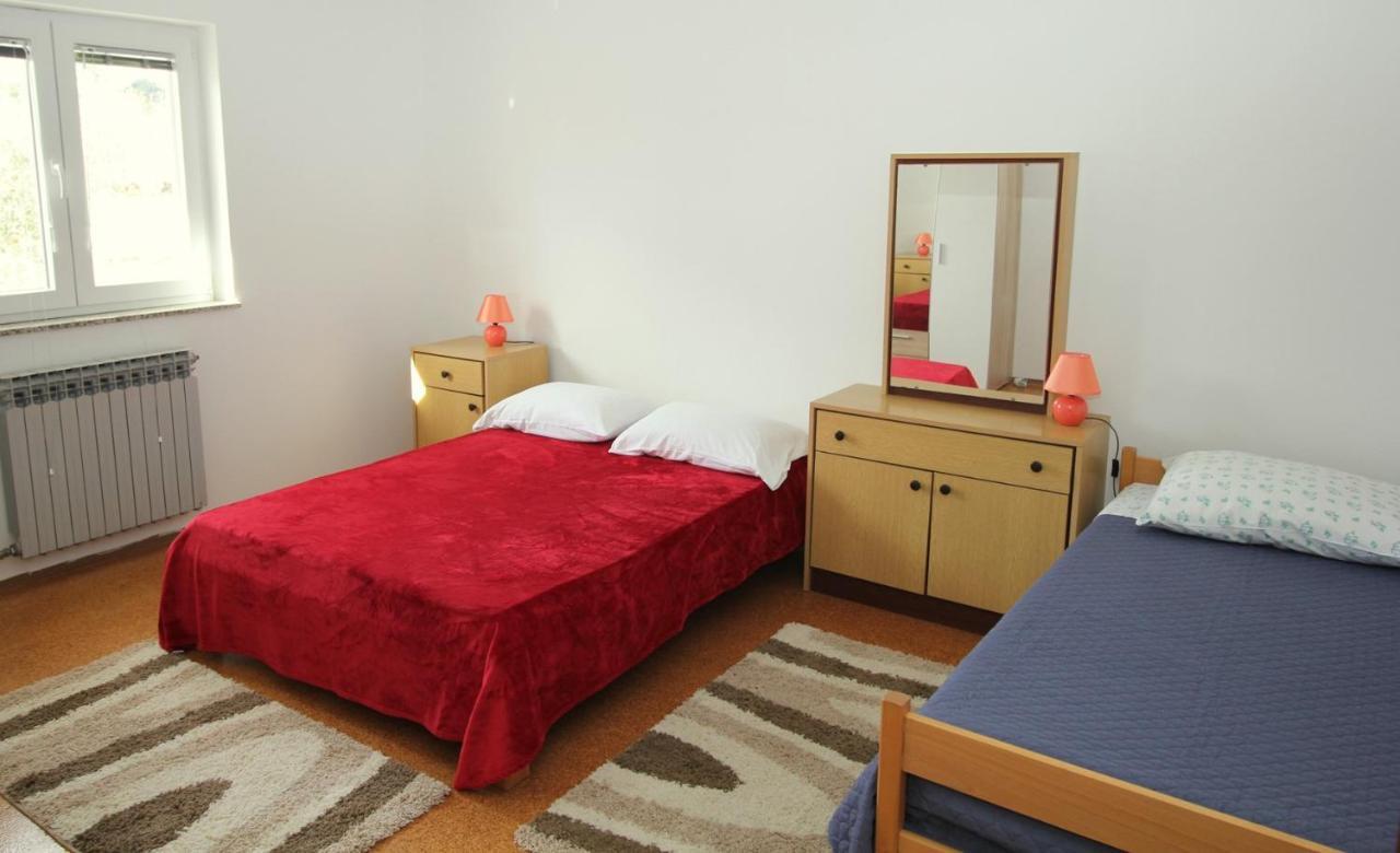 Apartmani Loli Ugljan Bagian luar foto