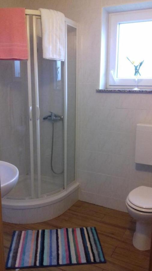 Apartmani Loli Ugljan Bagian luar foto